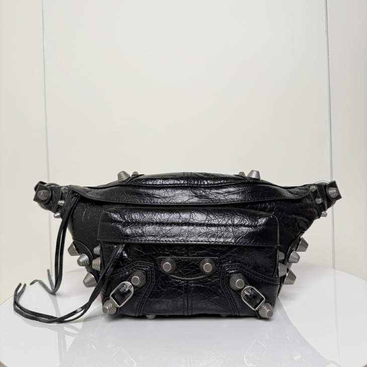 Picture of Balenciaga Handbags _SKUfw219657862fw
